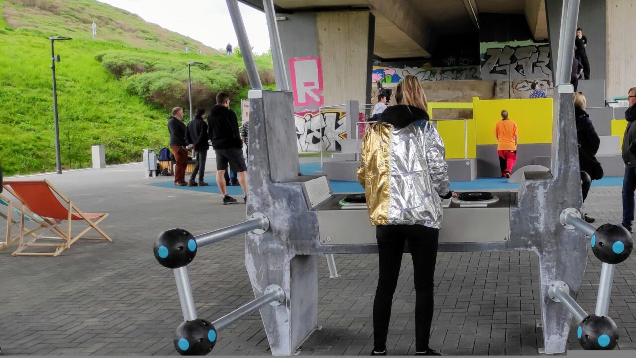 Das Lappset Fono: Das weltweit einzige Outdoor DJ-Pult sorgt für musikalische Highlights