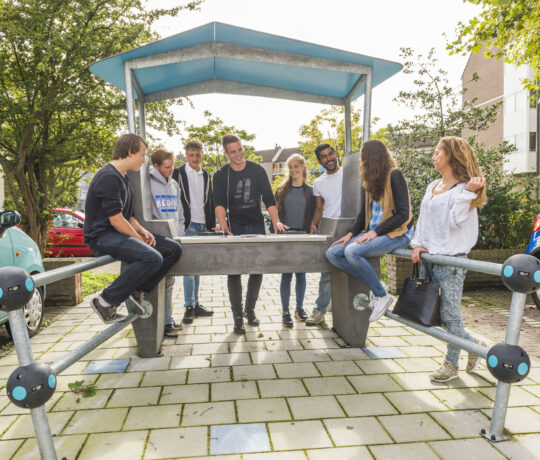 Erzähl mir mehr über den Fono DJ-Tisch