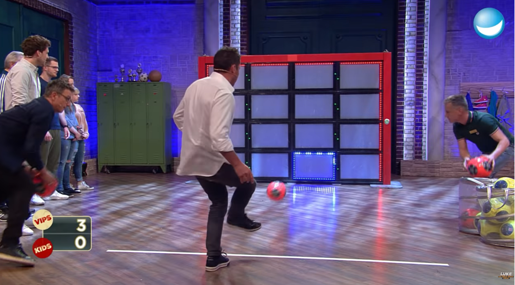 Lothar Matthäus - Yalp Sutu Fusballwand - LUKE! Die schule und ich.