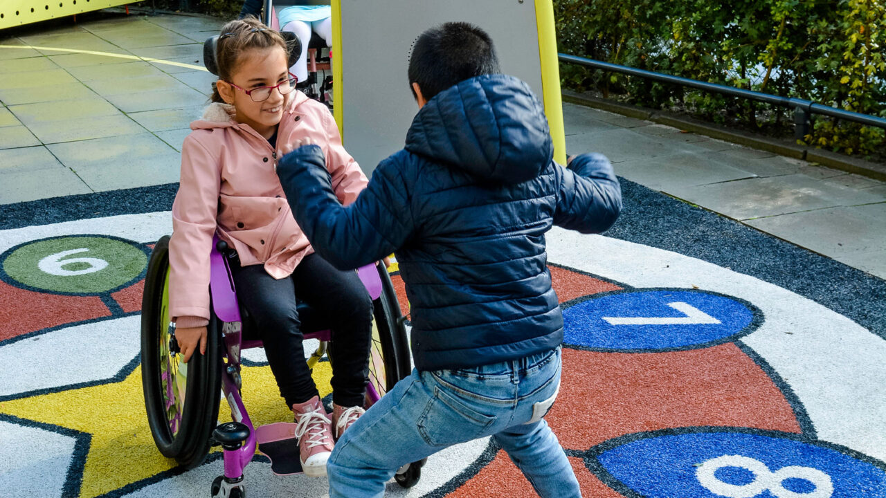 Zusammen tanzen und Spaß haben!