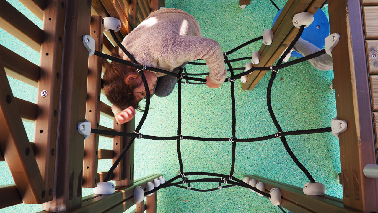 Kleine Räume, Großer Spaß: Das Tunturi Vertikale Labyrinth von Lappset