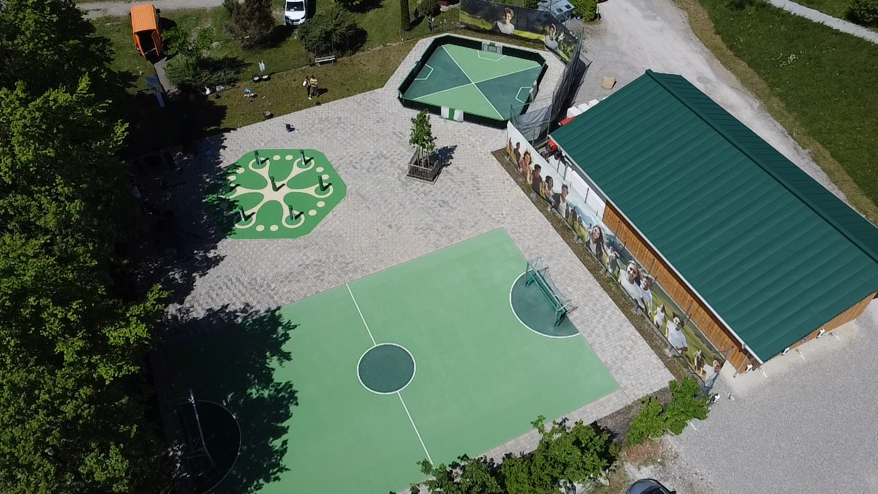 Erlebe unvergesslichen Spaß mit den interaktiven Spielgeräten auf Camping Via Claudia