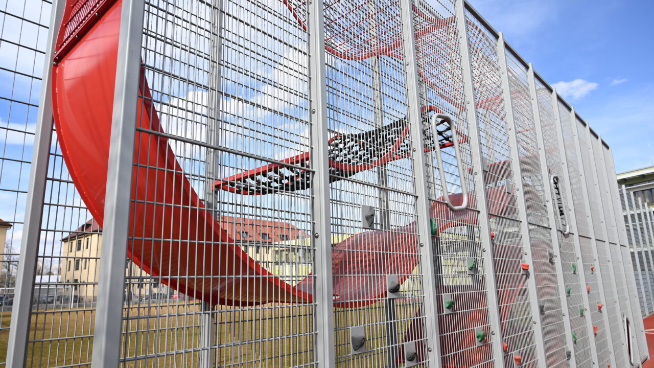 Nachhaltig und durchdacht – Wall-Holla kombiniert effiziente Flächennutzung mit maximalem Spielwert für Kinder.